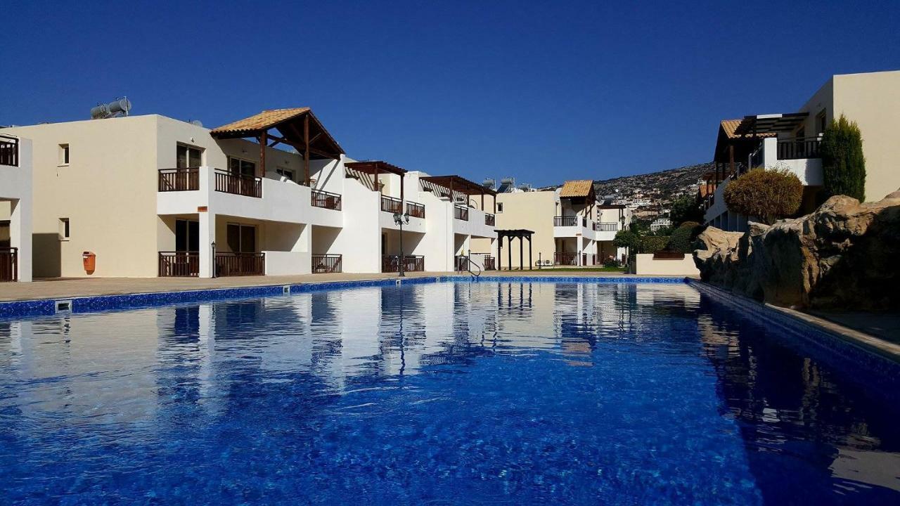 2 Bedroom Poolside Apartment E9 Peyia Ngoại thất bức ảnh