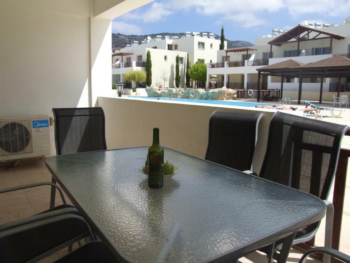 2 Bedroom Poolside Apartment E9 Peyia Ngoại thất bức ảnh
